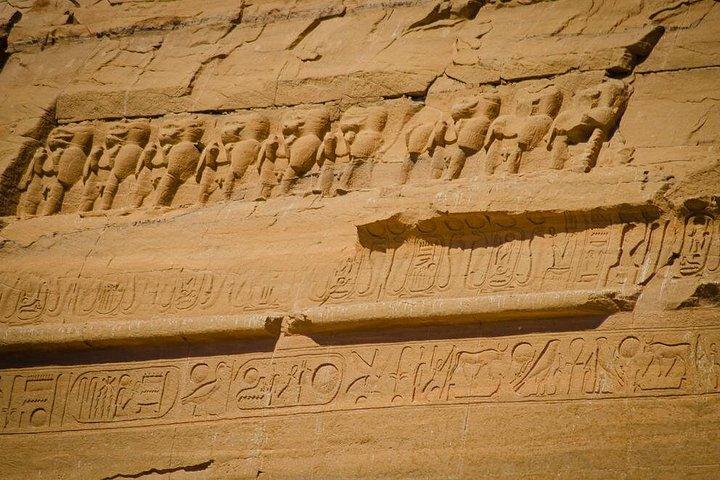 Tour di condivisione di Abu Simbel da Assuan
