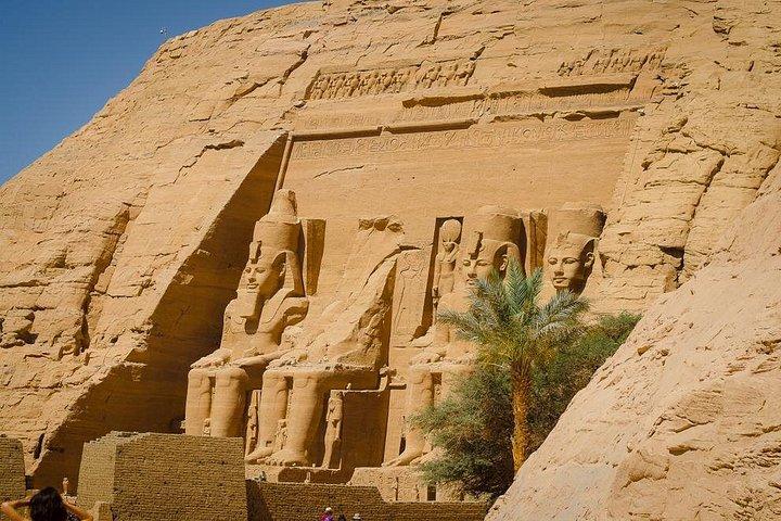 Tour di condivisione di Abu Simbel da Assuan