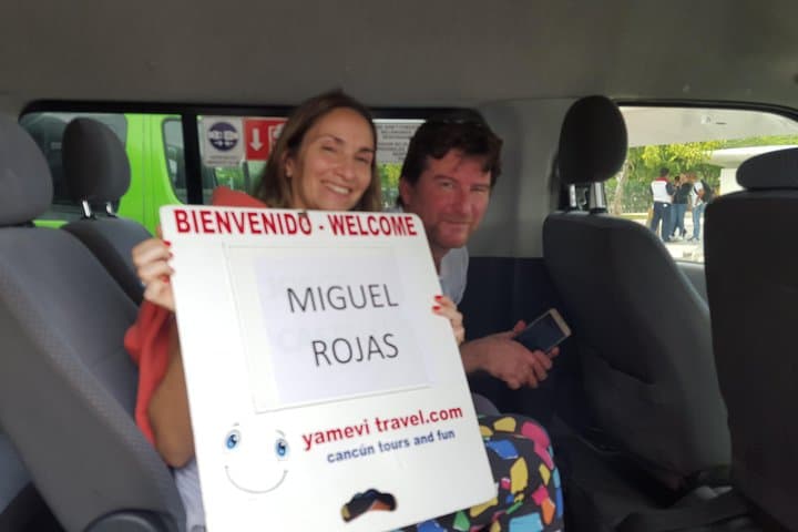 Cancun Airport Small-Group Transfer to Cancun Hotels