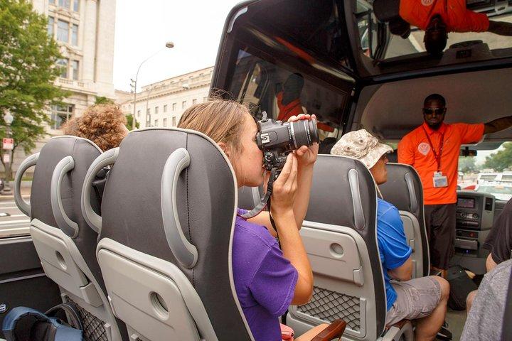 DC Express con autobús de vidrio convertible