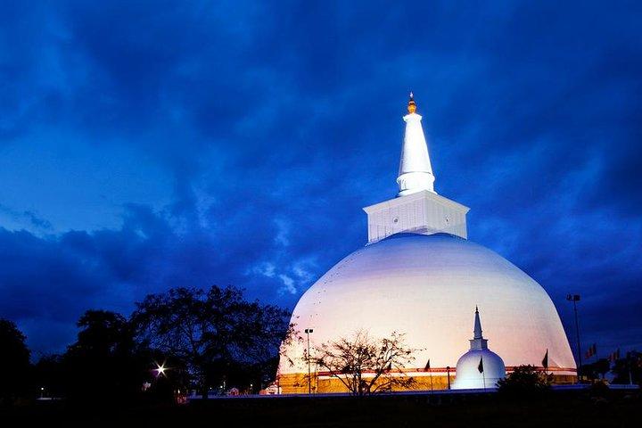 Anuradhapura Buddhist Pilgrimage Tour