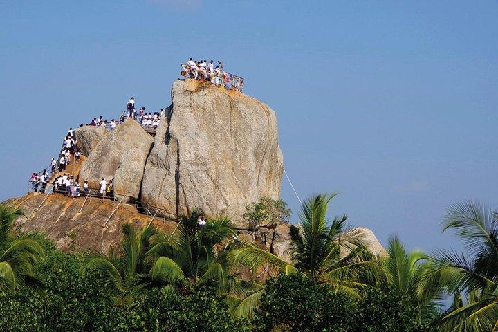 Anuradhapura Buddhist Pilgrimage Tour