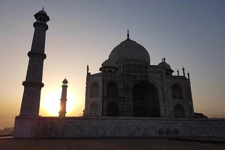 Tour privato di un giorno del Taj Mahal con Heritage Walk e Rickshaw Ride