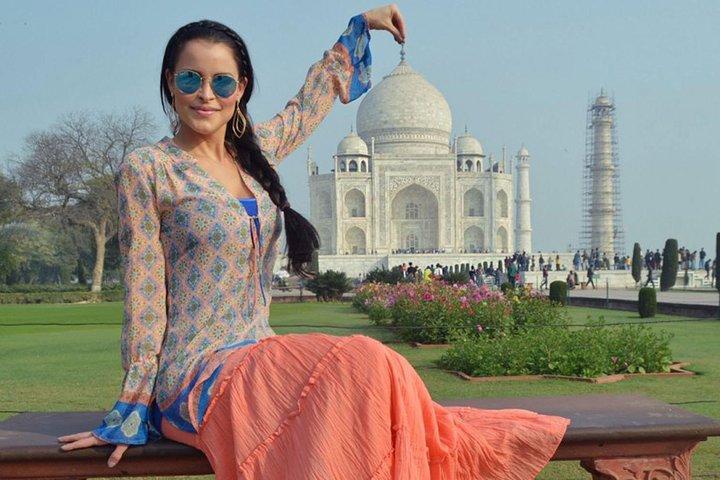 Bangalore : Private Same Day Taj Mahal Tours With Return Flight