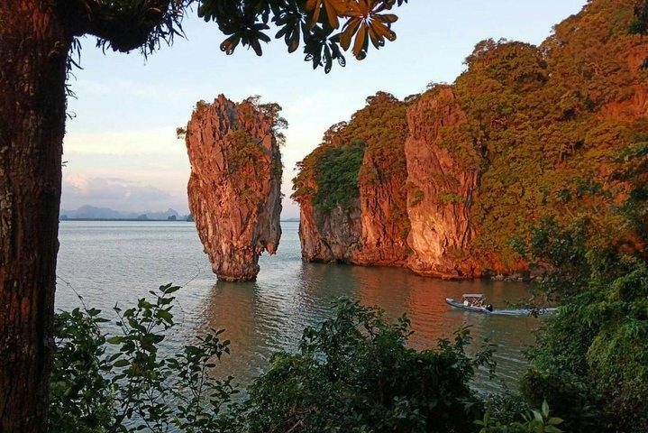 Secrets Of Phang Nga Bay Båttur från Phuket med Phuket Segelturer