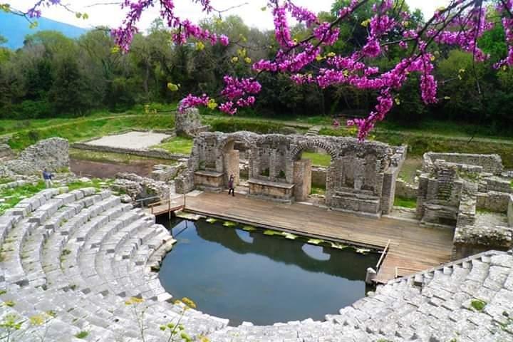 Butrint, Blue Eye, Ksamil & Lekuresi Castle Visite en petit groupe.