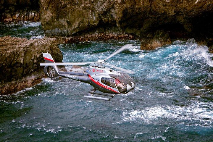 モロカイ島とマウイ島のデラックスヘリコプターツアー