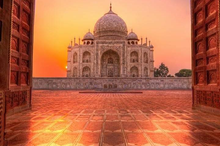 Heldags Taj mahal & Red Fort-tur med Gatimaan-toget fra Delhi
