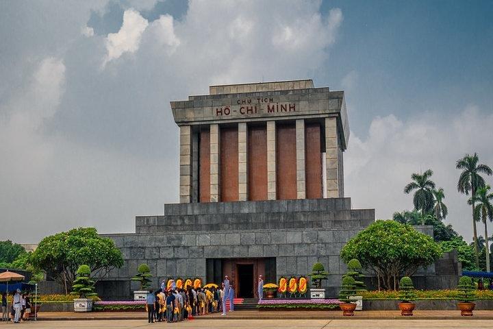 HANOI PRIVATE CITY TOUR (Guide in all language)