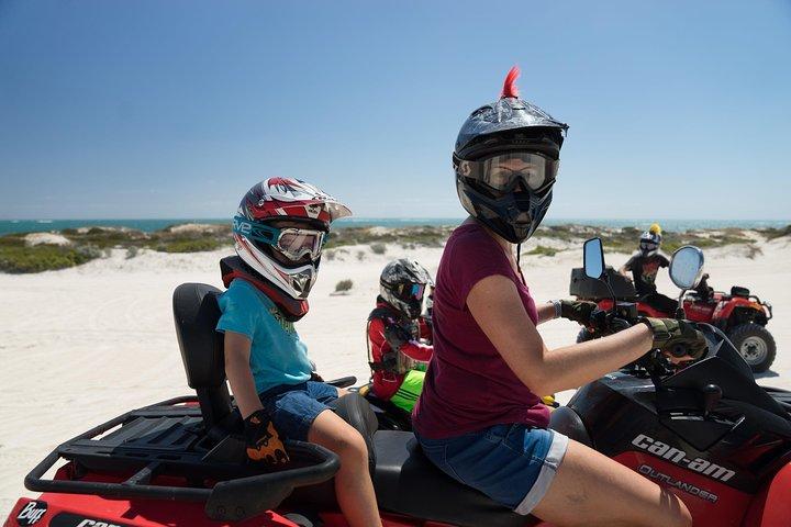 Aventura de sandboard e quadriciclo em Lancelin