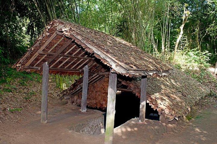 Cu Chi Tunnel von Saigon Cruise Habor