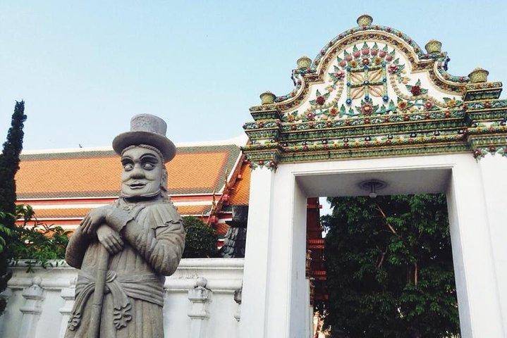 Full Day Charter un'auto privata con guida a Bangkok