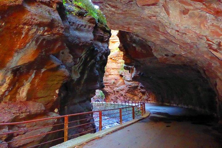 Favoloso tour privato di un'intera giornata al Red Canyon ed Entrevaux
