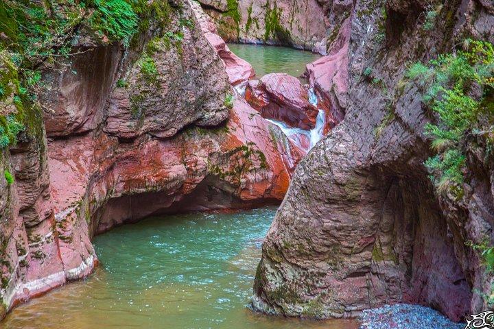 Favoloso tour privato di un'intera giornata al Red Canyon ed Entrevaux