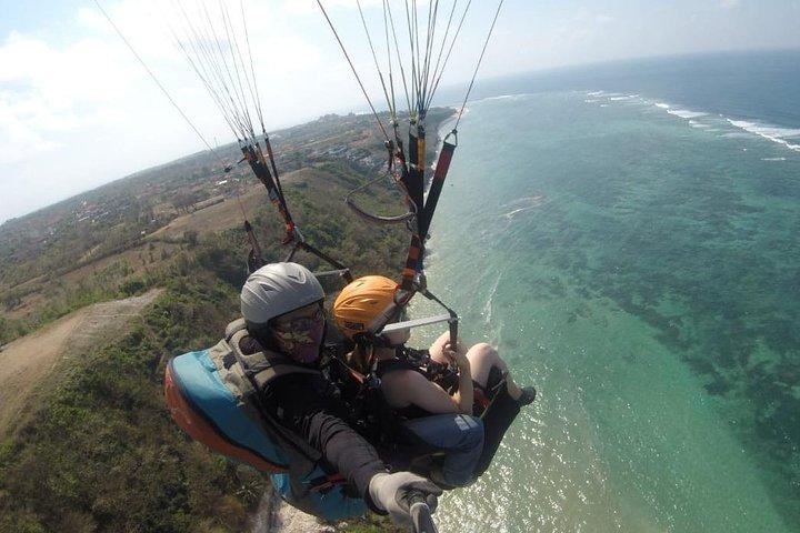 Timbis Paragliding Bali