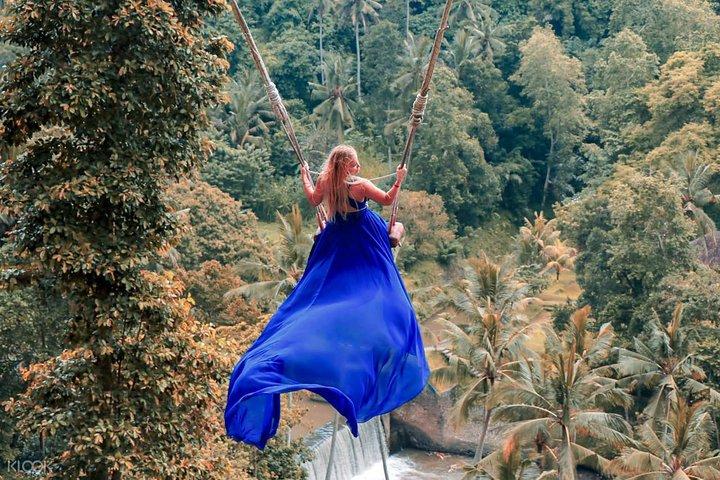 Ubud Jungle Swing, Temple & Waterfall Tour (privé tour van een halve dag)
