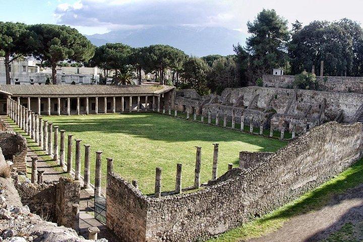 Dagtocht naar toegangskaarten Capri, Blue Grotto, Sorrento en Pompeii