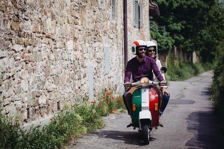 Florenz Vespa Tour : Toskanische Hügel, Essen und Chianti Wein