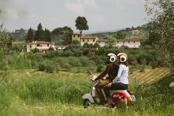 Florenz Vespa Tour : Toskanische Hügel, Essen und Chianti Wein
