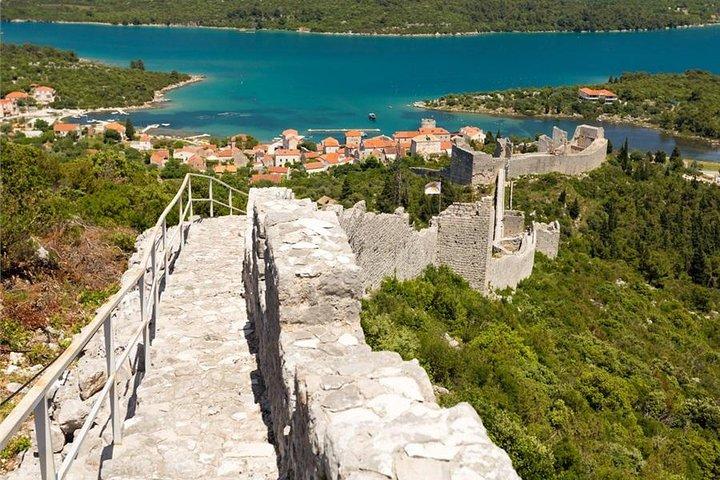 Ston経由でDubrovnikプライベート転送に分割し、画像を停止（およびその逆）