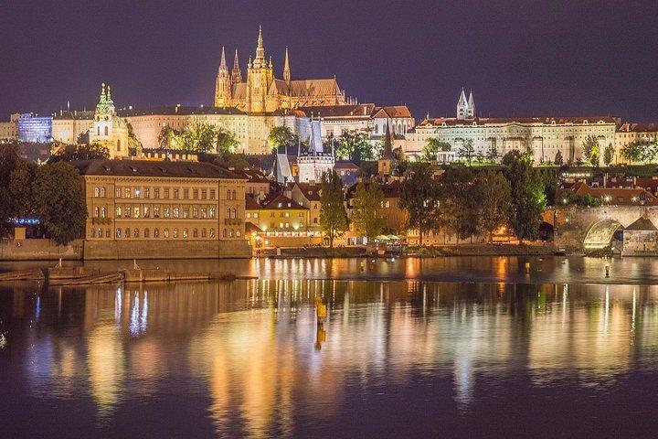 Transfert de Cesky Krumlov à Prague avec 2h pour visiter