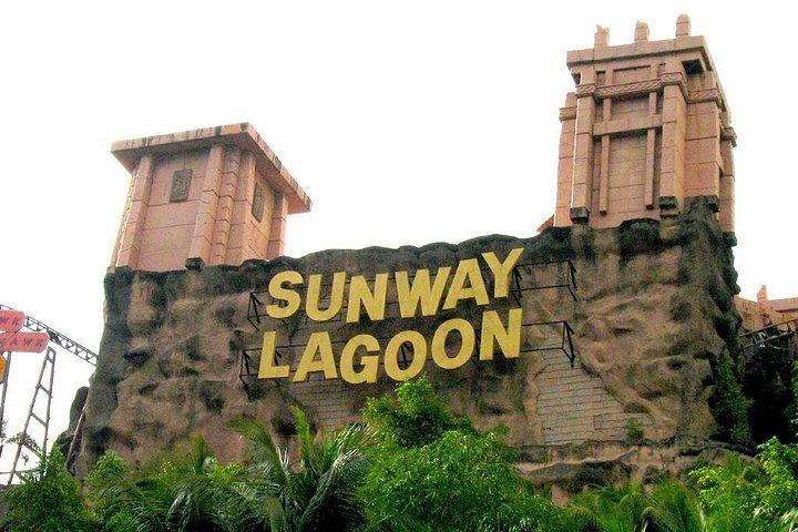 Budget Tour: Full-day Sunway Lagoon Theme Park Include Tickets