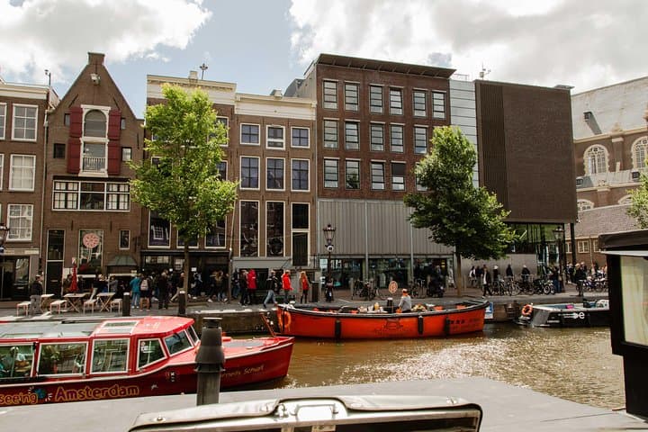 Anne Frank and Jewish Culture Private Walking Tour in Amsterdam