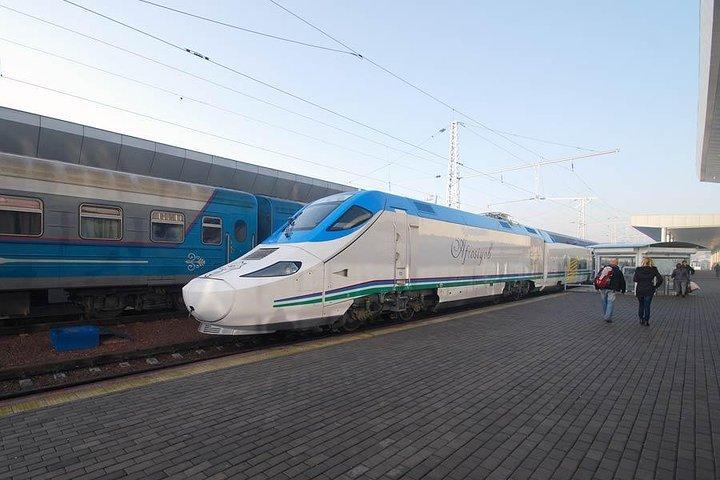Train station and airport transfer