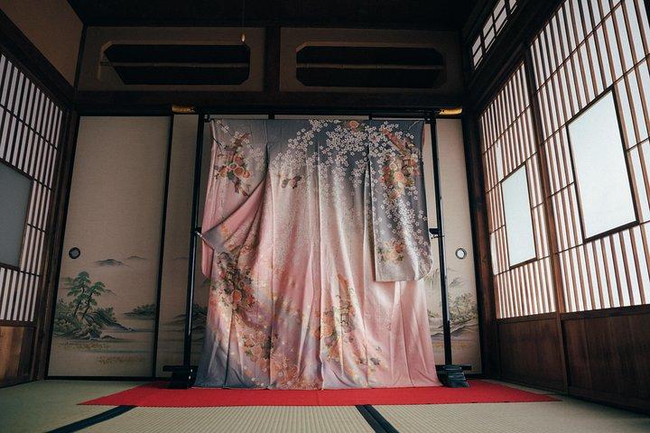 Oplev japansk kalligrafi og te ceremoni på et traditionelt hus i Nagoya