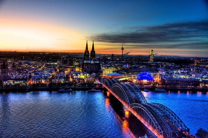 ケルンのローマ都市： アムステルダムのクリスマスマーケットからの日帰り旅行