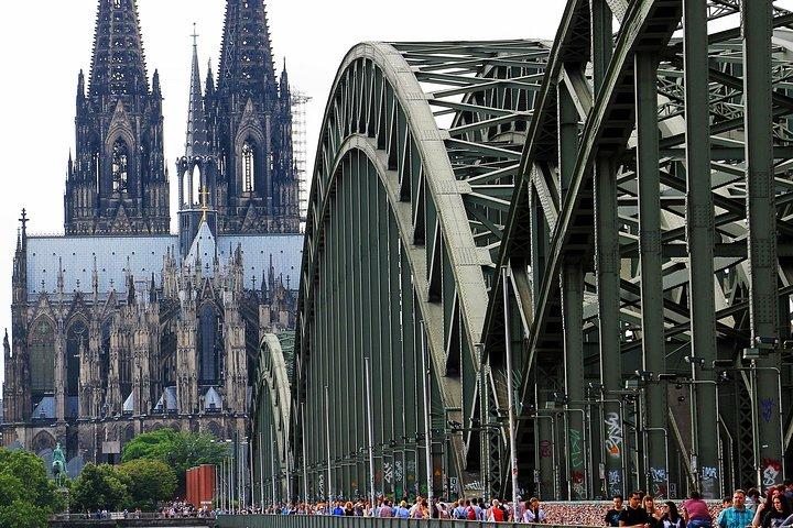 ケルンのローマ都市： アムステルダムのクリスマスマーケットからの日帰り旅行