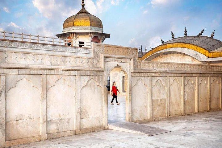 ゴールデントレーリングツアー4泊5日からdelhi -agra-fatehpursikri-jaipur-delhi