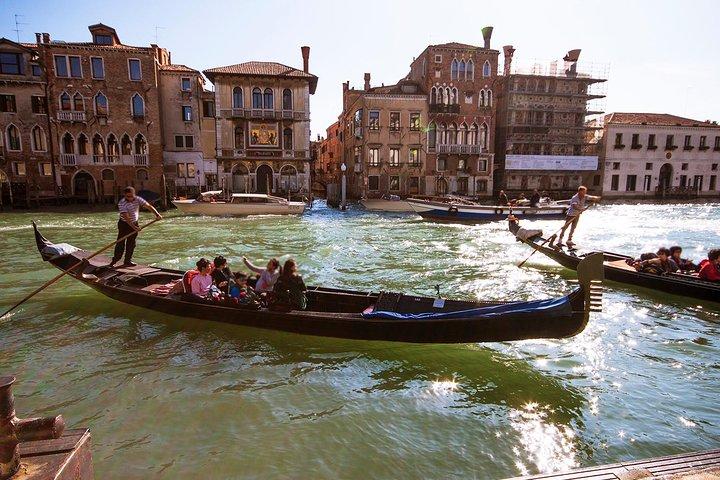 Encantando Veneza: Experiência de Gondola Privada
