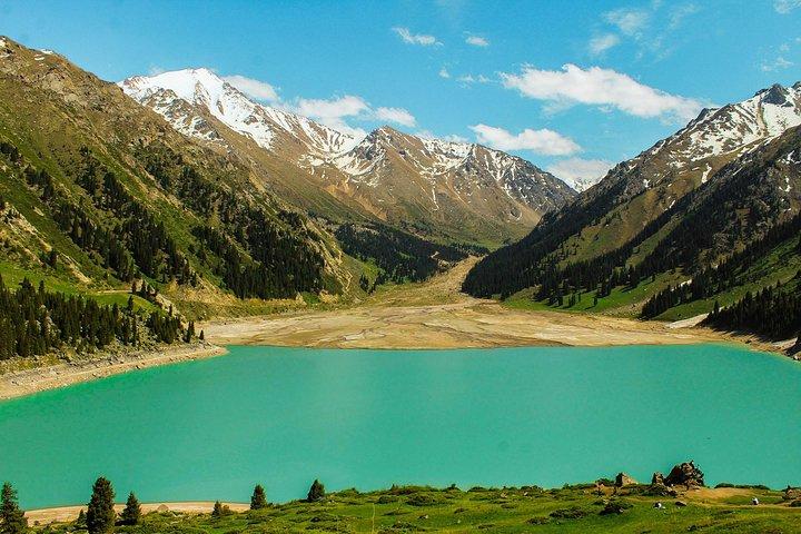 Medeu et Shymbulak + spectacle du lac Big Almaty et du faucon (excursion privée d'une journée)
