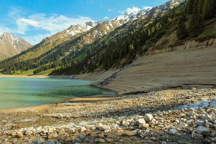 Medeu et Shymbulak + spectacle du lac Big Almaty et du faucon (excursion privée d'une journée)