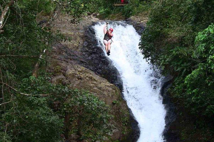 Ultimate Mega Zipline Adventure: 18 linjer över 11 vattenfall