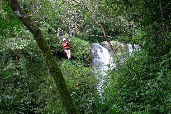 Mega Zipline Tour över 11 vattenfall från Guanacaste