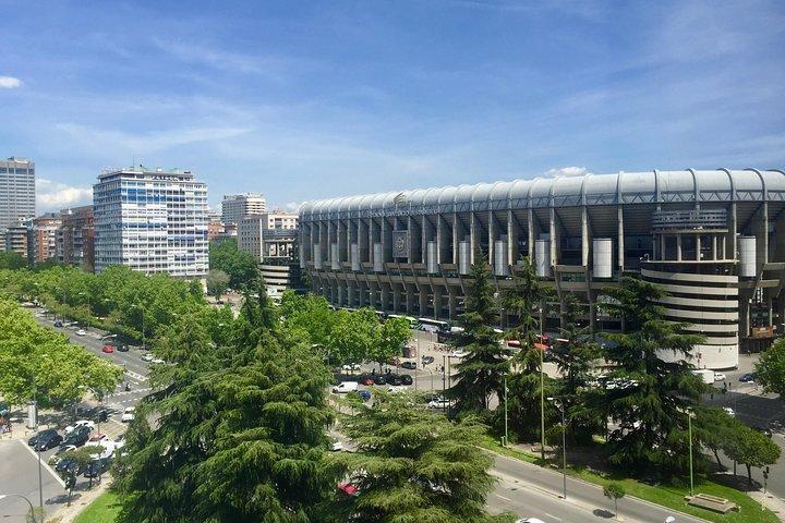 Visita privada al Santiago Bernabéu con recogida en el hotel