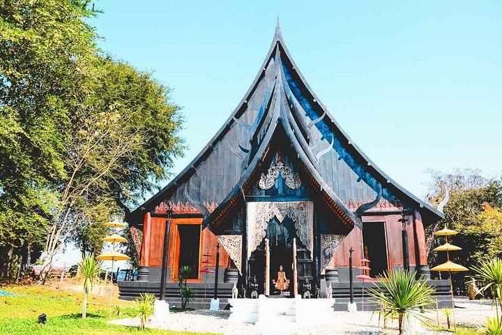 Visite privée: Les incroyables temples de Chiang Rai