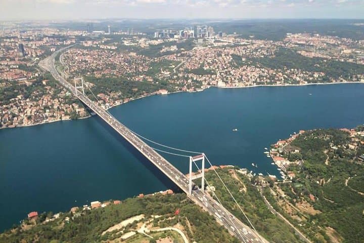 Private Guided Spice Market and Bosphorus Tour