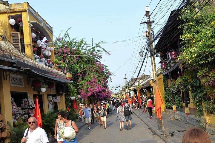 Hoi An Daily Walking Tour con Boat Trip per visitare Cam Kim Island in bicicletta
