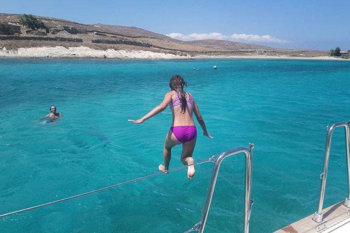 Crociera a vela privata Rhenia con pranzo e trasferimento