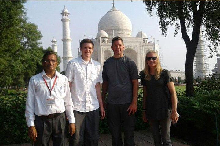 Delhi Agra Delhi : Same Day Trip By Luxury Car.