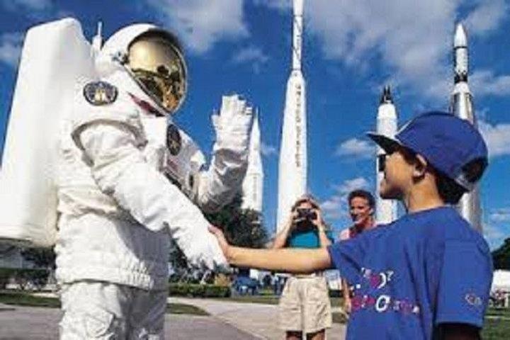 ポートカナベラルからケネディ宇宙センター＆クルーズ客船に戻る