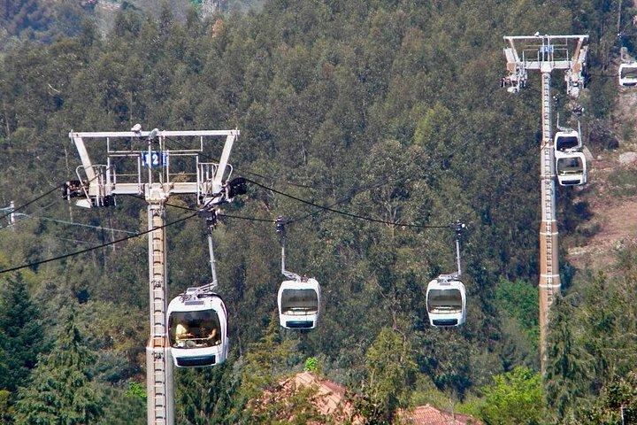 ポルト発：ブラガとギマランイスの驚異のプライベート日帰り旅行