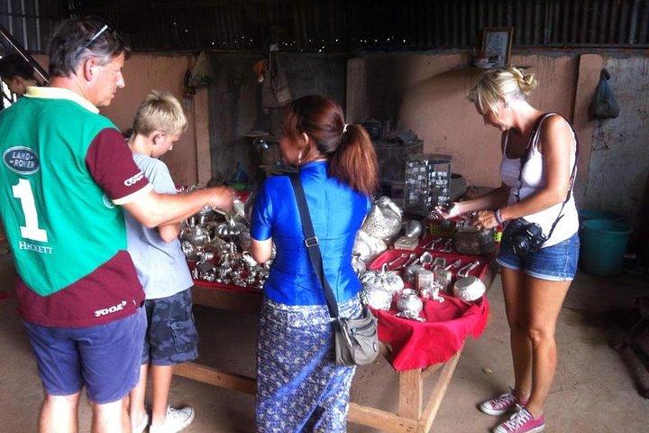 Hel dag Phnom Penh City & Silk Island med lokala Tuk Tuk Tours