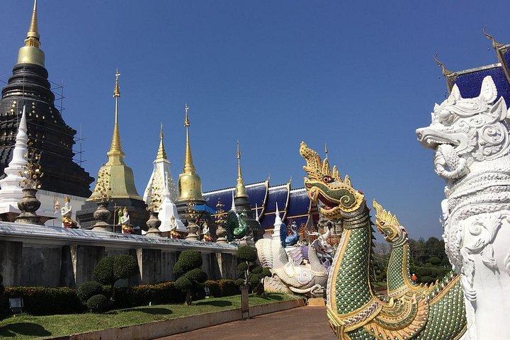 プライベート：チェンマイ-チェンライ 3日間2泊旅行＋宿泊付き。