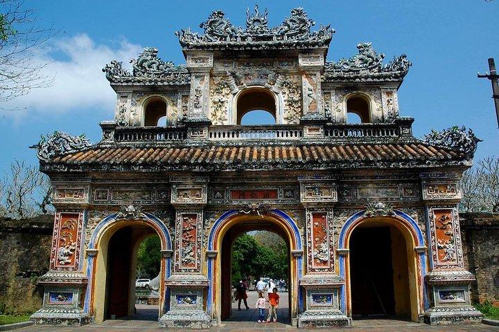 Aeroporto di Hue pick up con trasferimento privato per la città di Hue