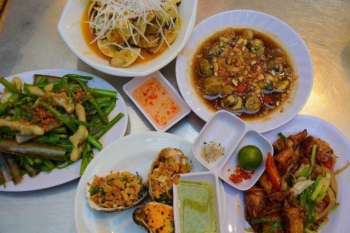 Ho Chi Minh Natteliv & Street Food Tour på motorcykel