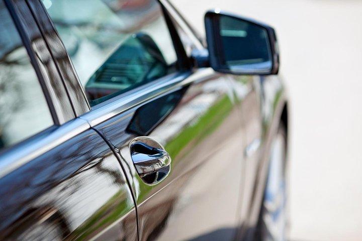 Intercity Transfer Dubai con 4 Seater Premium Car